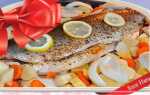 Риба в духовці з овочами: 5 рецептів