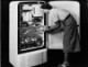 Американський винахідник Альберт Маршалл запатентував холодильник