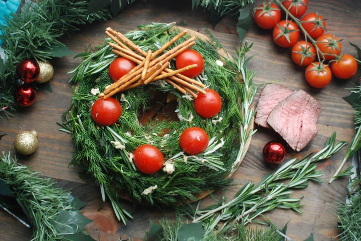 Прикраса новорічного салату в рік Свині