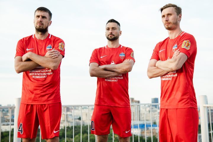 Домашній комплект форми ФК Єнісей сезону 2018-2019 року