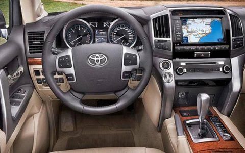 Приладова панель Toyota Land Cruiser Prado 2019 року