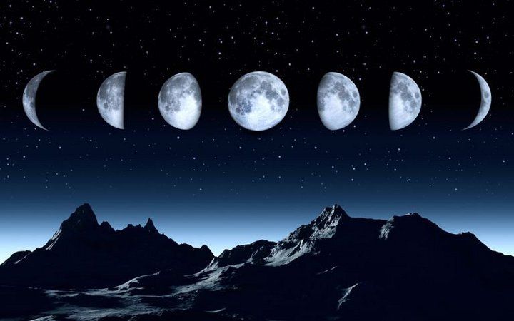 фази місяця над горами