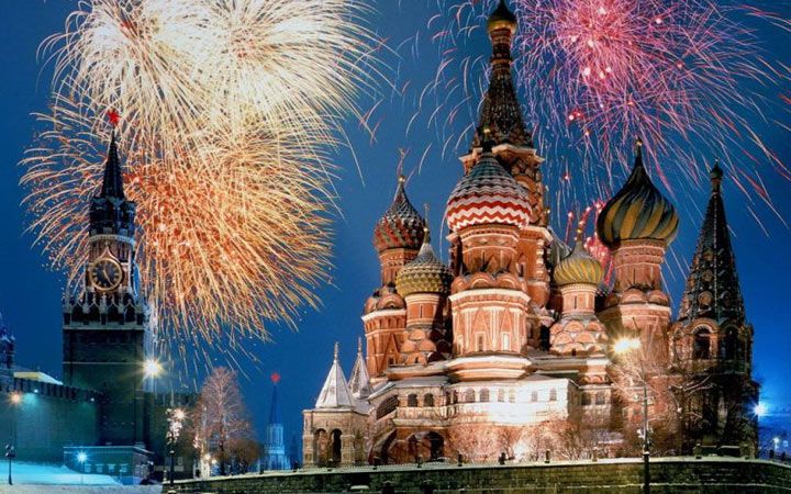 Офіційні і неофіційні свята Росії на 2020 од