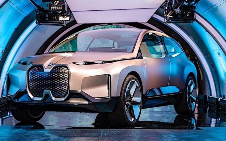 Елетрокросс BMW iNEXT 2020 року