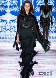 Чорне новорічне плаття 2020 з бахромою