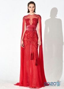 Червона сукня з незвичайними рукавами мода 2020 року