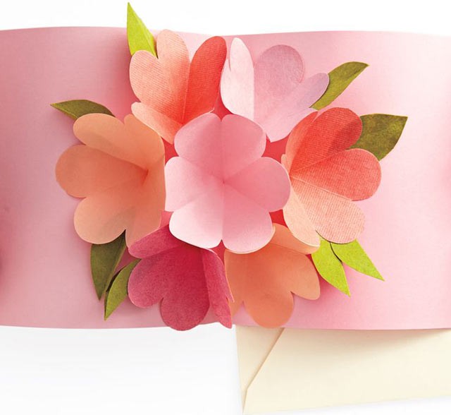 прості квіти з паперу