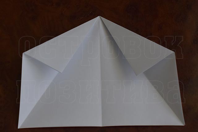 Літак з паперу, який довго літає 100 метрів: 7 схем