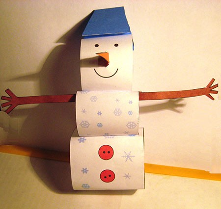 сніговик з картону