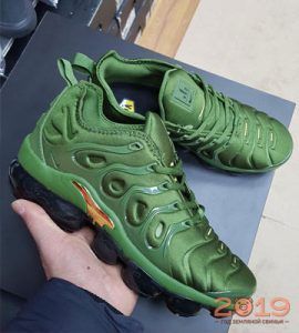 Зелені чоловічі кросівки 2019 року